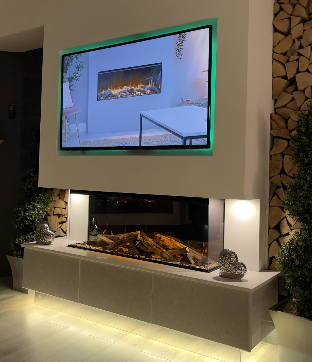 New Forest 1600 Black Edition media wall fire