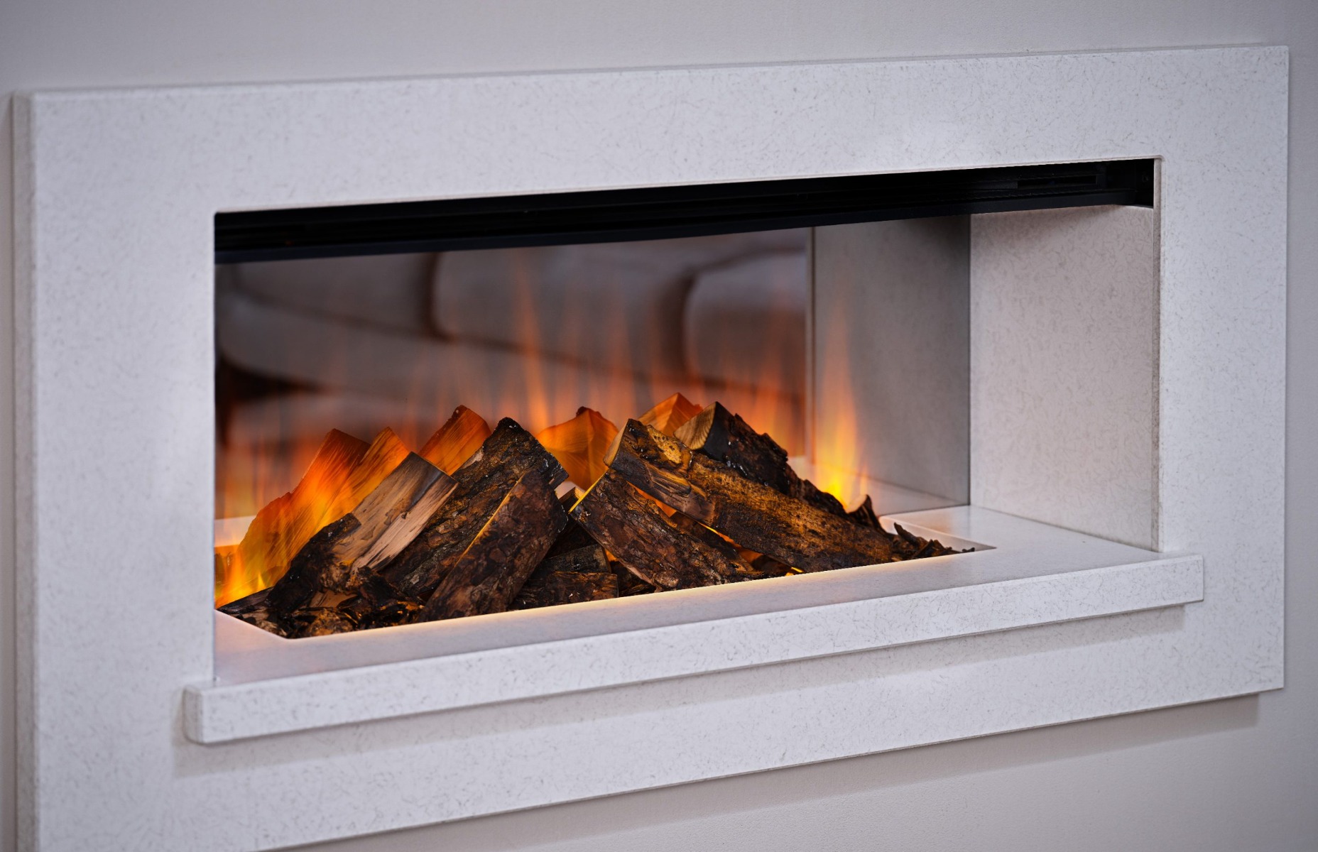 Holbury 1600 LED electric suite with New Forest fire